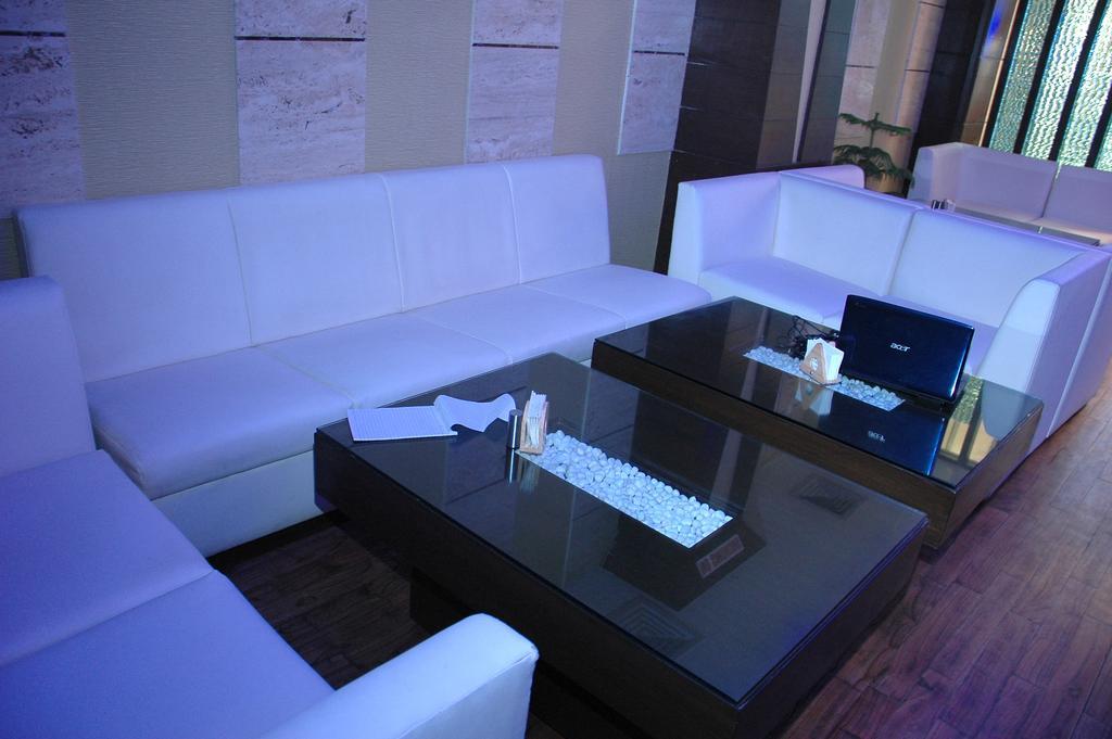 Zirakpur Hotel Palmdale المظهر الخارجي الصورة
