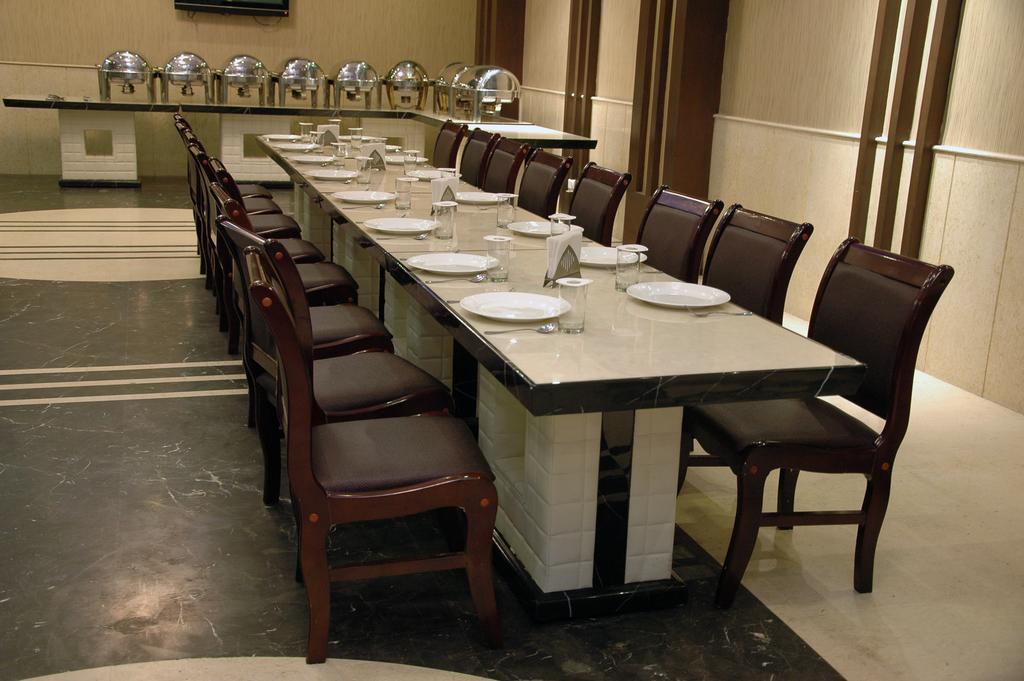 Zirakpur Hotel Palmdale المظهر الخارجي الصورة