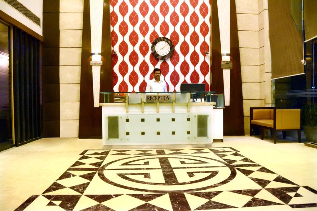 Zirakpur Hotel Palmdale المظهر الخارجي الصورة